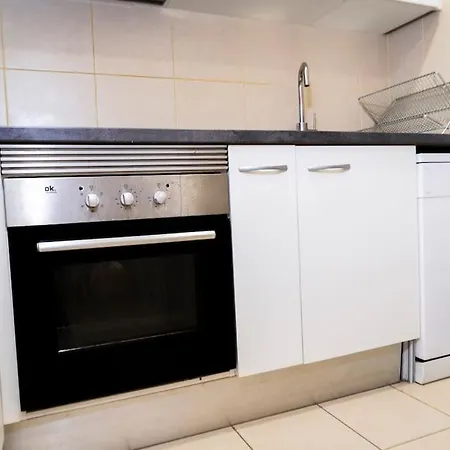 Spacious With Terrace Ariqus Apartment