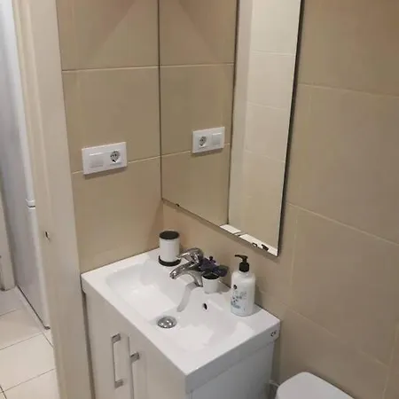 דירה Spacious With Terrace Ariqus