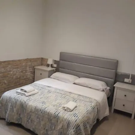 Spacious With Terrace Ariqus